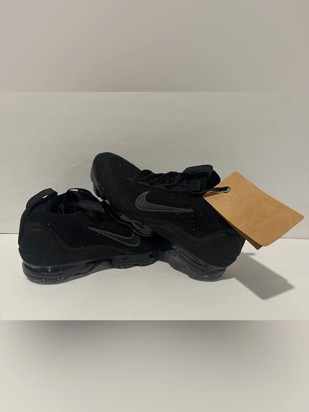Air VaporMax 2021 Flyknit 'Triple Black' (GS) (DB1550-001) Sz: 4.5 / 5 / 5.5